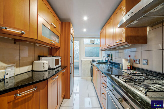 9f8d2a3d-fd10-430...