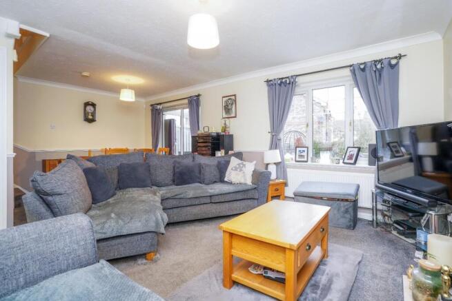 4 bed Detached for sale Image 4