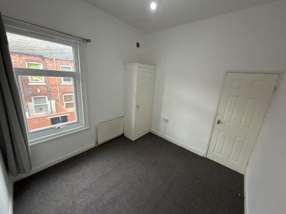 2 bed Terraced to rent Image 10