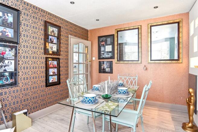 3 bed Semi-Detached for sale Image 6