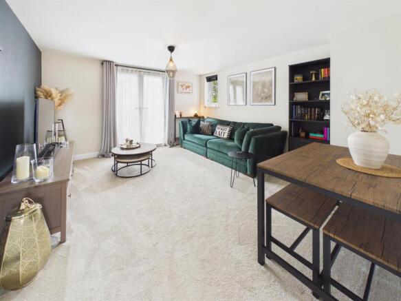 Sitting / Dining Room