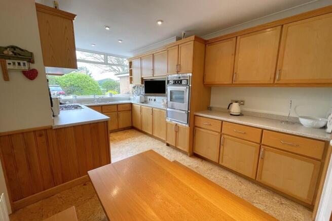 3 bed Detached for sale Image 9
