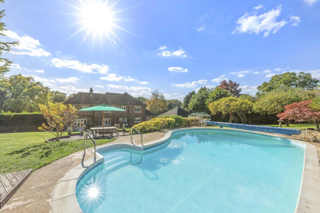 Three Oaks, The Close, SL8 5PE (LOW RES)-21