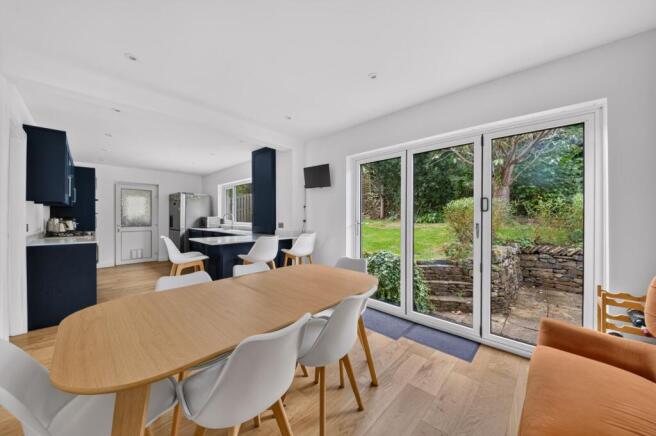 Holme View Drive, Upperthong, HD9 photo 4