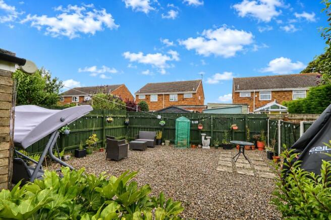 2 bed Semi-Detached for sale Image 11