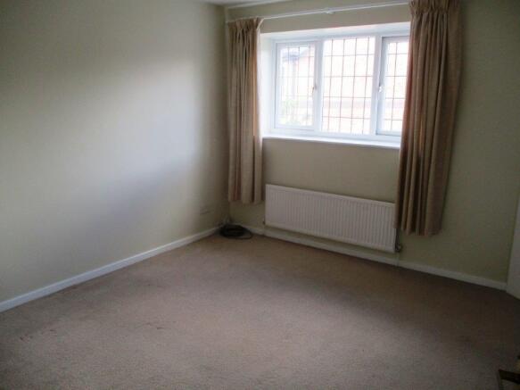 Bedroom 1.jpg