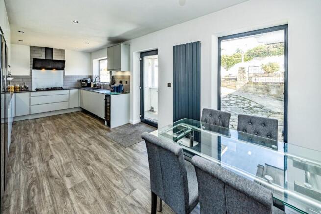 2 bed Bungalow for sale Image 5