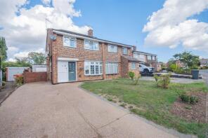 9, Linnet Drive, Chelmsford CM2 8AD