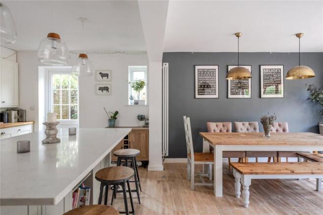 Kitchen/Dining