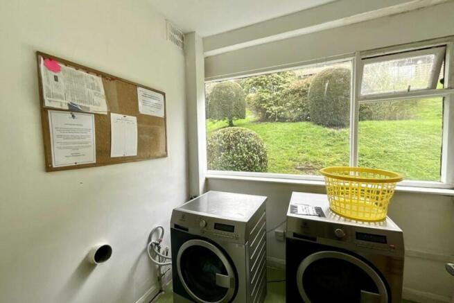 COMMUNAL LAUNDRY ROOM