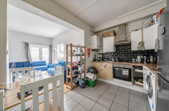 1409351-4-698b45b...