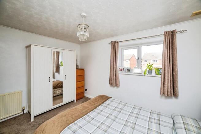 2 bed Semi-Detached for sale Image 8