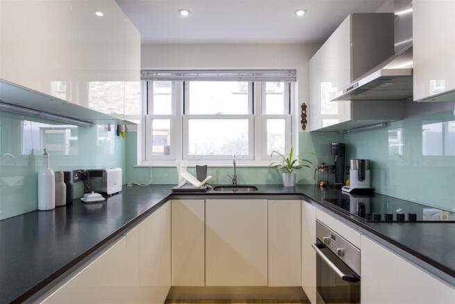 Batley Place (18).jpg