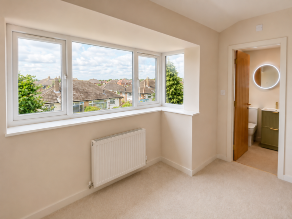 4 bed Semi-Detached for sale Image 12