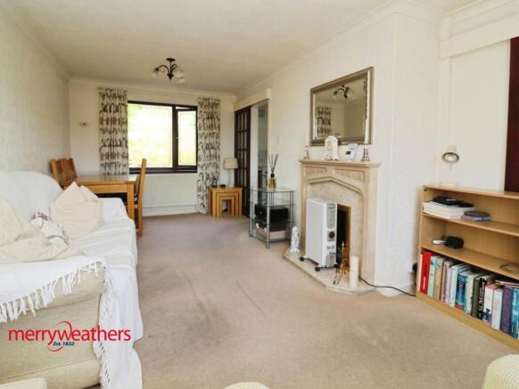 2 bed Semi-Detached for sale Image 5