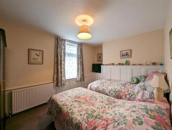 3 bed Terraced for sale Image 6