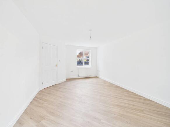 2 bed Semi-Detached for sale Image 5
