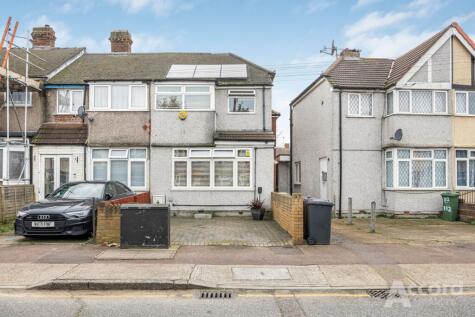 Third Avenue, Dagenham, RM10