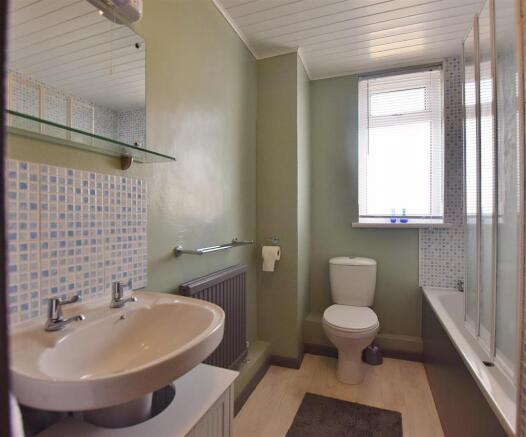 Bathroom.jpg