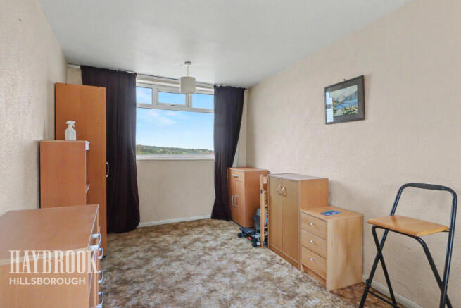 4 bed Semi-Detached for sale Image 11