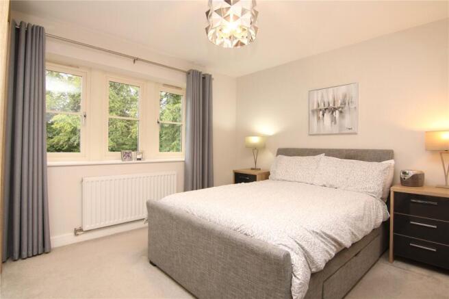 4 bed Detached for sale Image 11