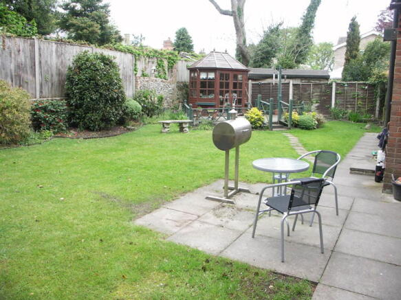 Photo 10