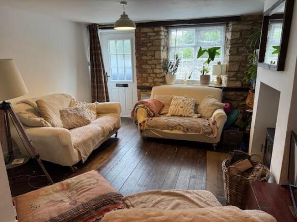 SITTING/DINING ROOM