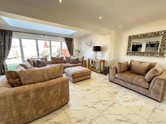 Kitchen/Diner/Lounge