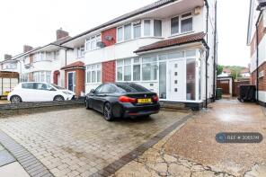 3, St Edmunds Drive, Stanmore HA7 2AT