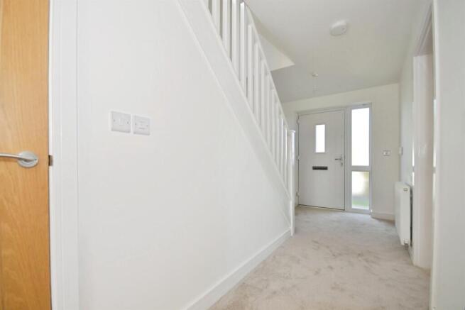 3 bed Detached for sale Image 8
