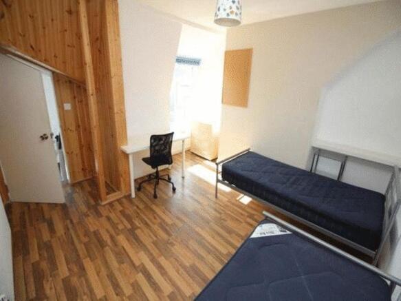 Bedroom (2)