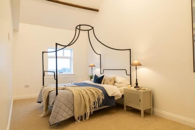 4 bed Barn Conversion for sale Image 9
