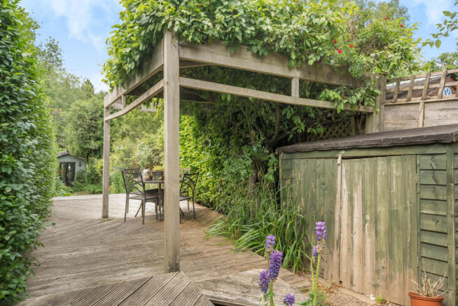 1302749-6-684075c...