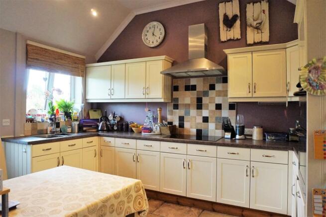 Kitchen / Breakfast