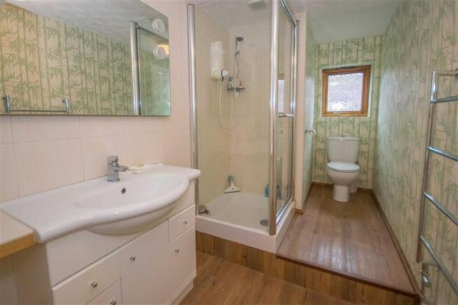 EN SUITE