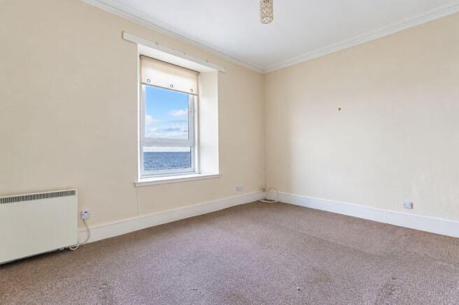 Flat 3, 86 Gallowgate Street, Largs, KA30 8LZ photo 2