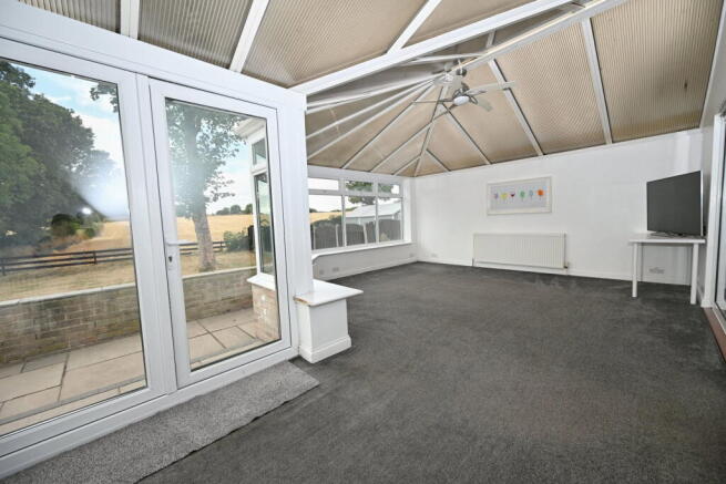 4 bed Detached for sale Image 8