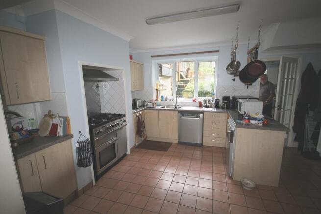 Kitchen/ Dining Room