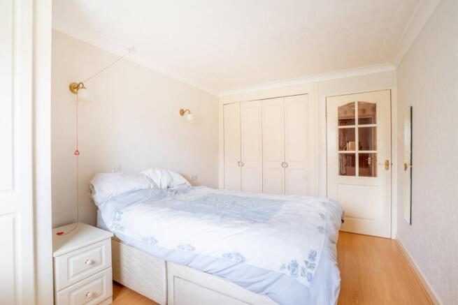 1 bed Retirement Property for sale Image 11