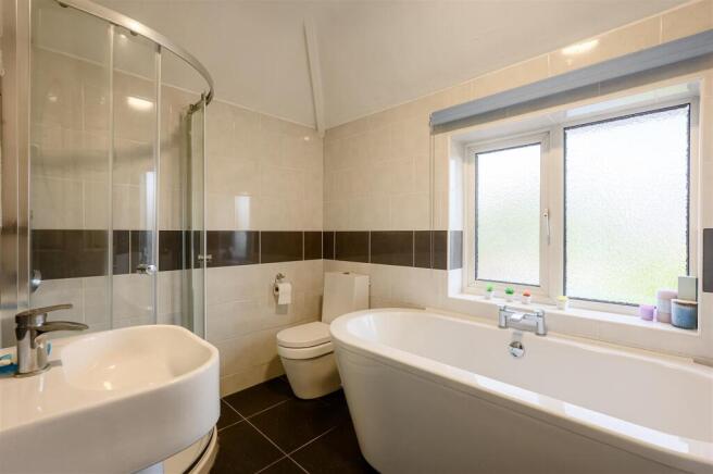 3 bed Semi-Detached for sale Image 11