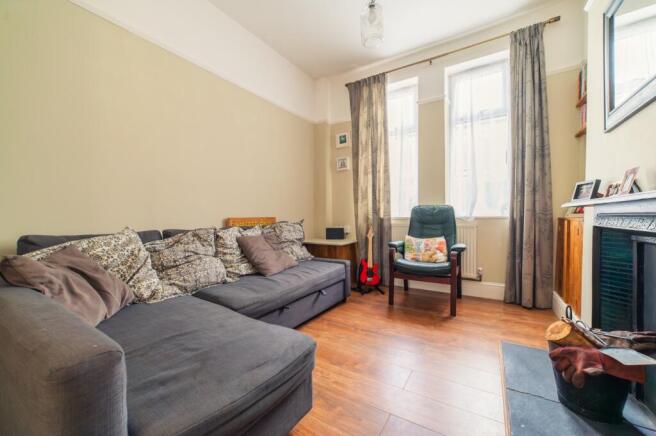 Call 02920 454555 to secure your viewing_15