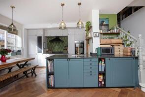 213, Gordon Road, London SE15 3RT