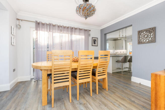 6 Fleming Drive, Fairfield Park, SG5 4FF photo 4