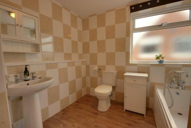 Bathroom (Bathroom)