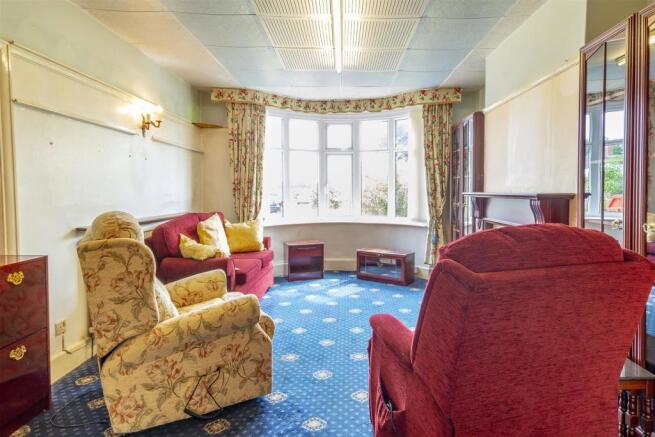 Lounge/Sitting Room