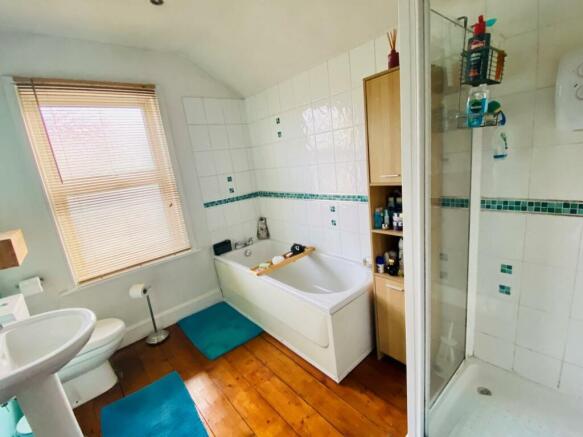 Bathroom.jpg
