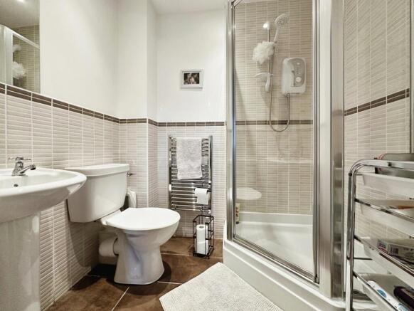 Master En-Suite