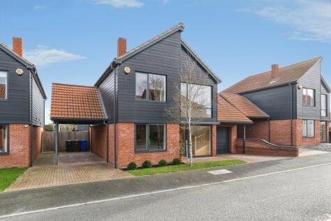 Queens Close, Beck Row, BURY ST. EDMUNDS