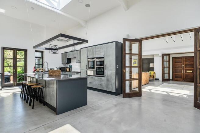 Kitchen/ Dining Room
