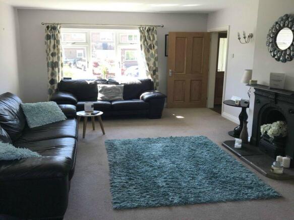 Living Room pic 2